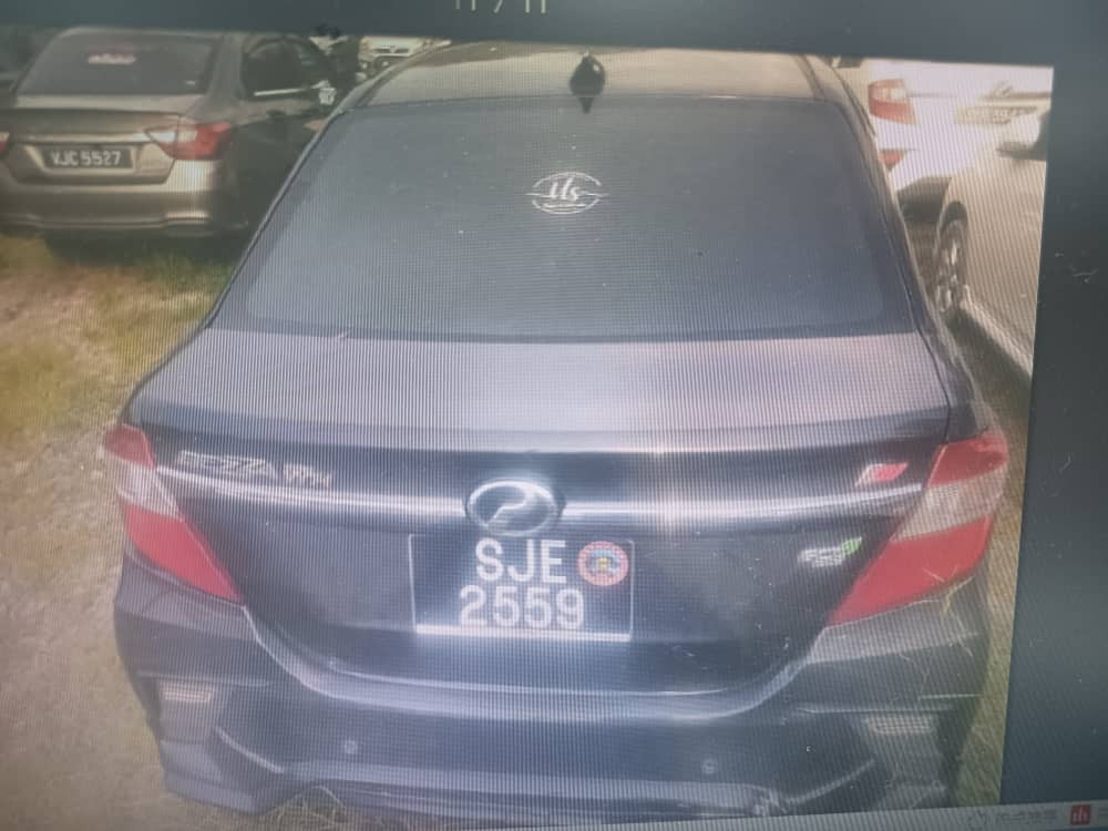 PERODUA BEZZA - 1300 AV A/T