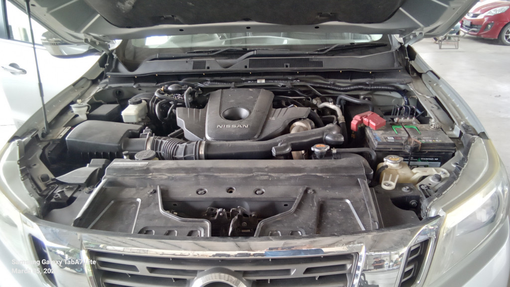 NISSAN NAVARA NP300 2.5 SE (A/T)