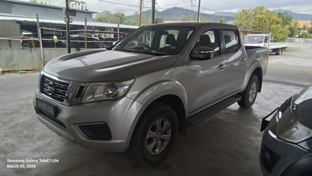 NISSAN NAVARA NP300 2.5 SE (A/T)