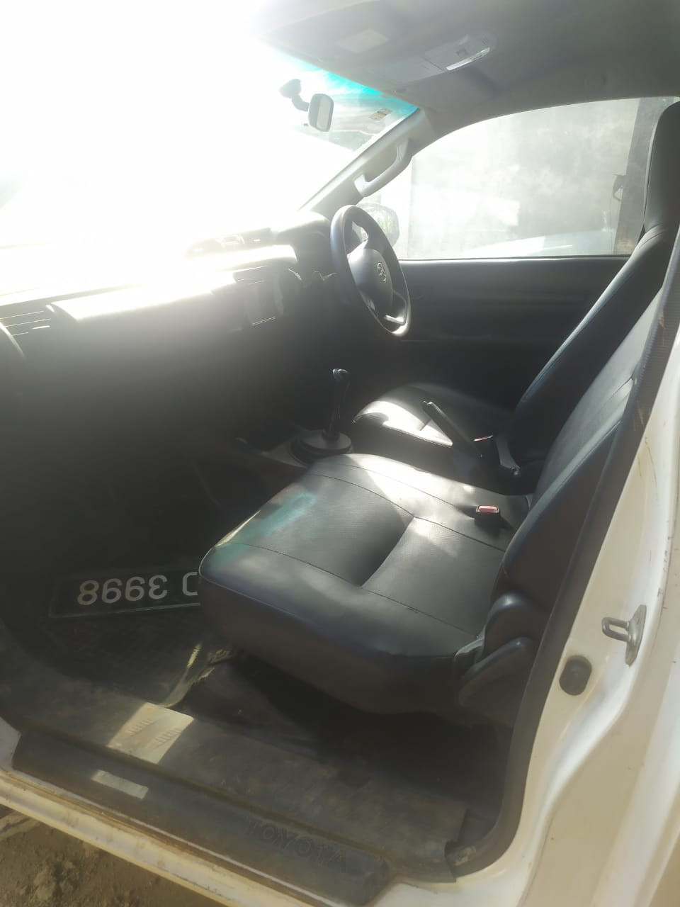 TOYOTA HILUX S/C 2.4MT 4X4