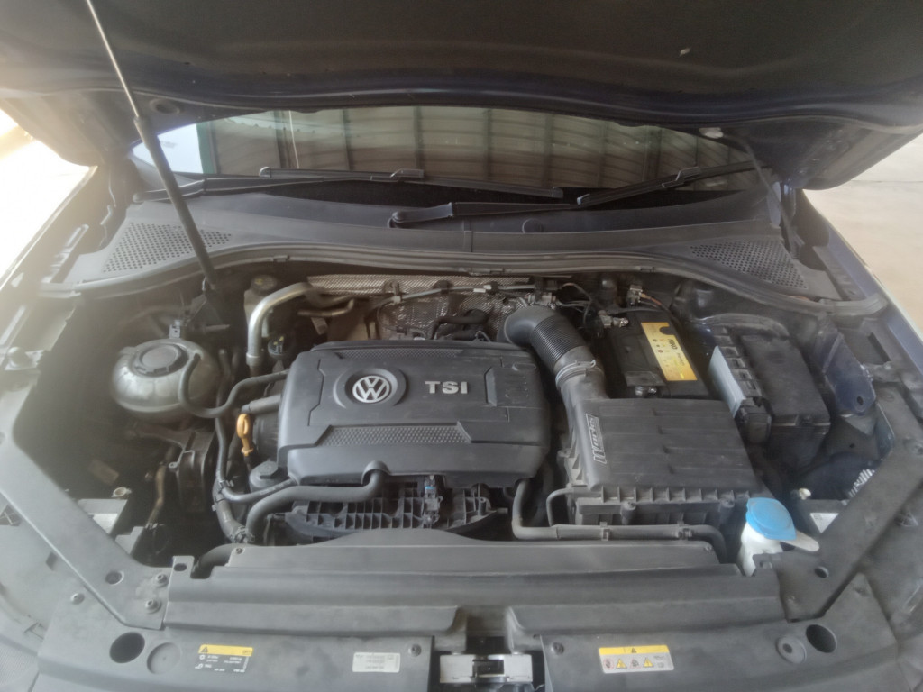 VOLKSWAGEN TIGUAN 2.0