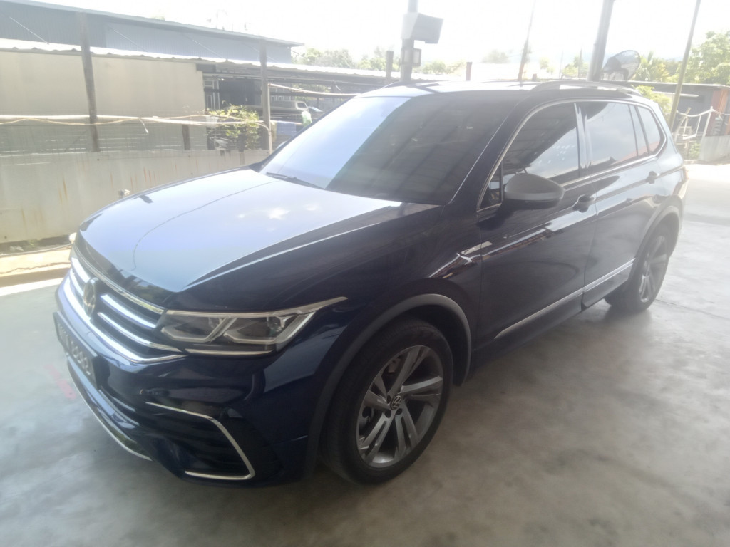 VOLKSWAGEN TIGUAN 2.0