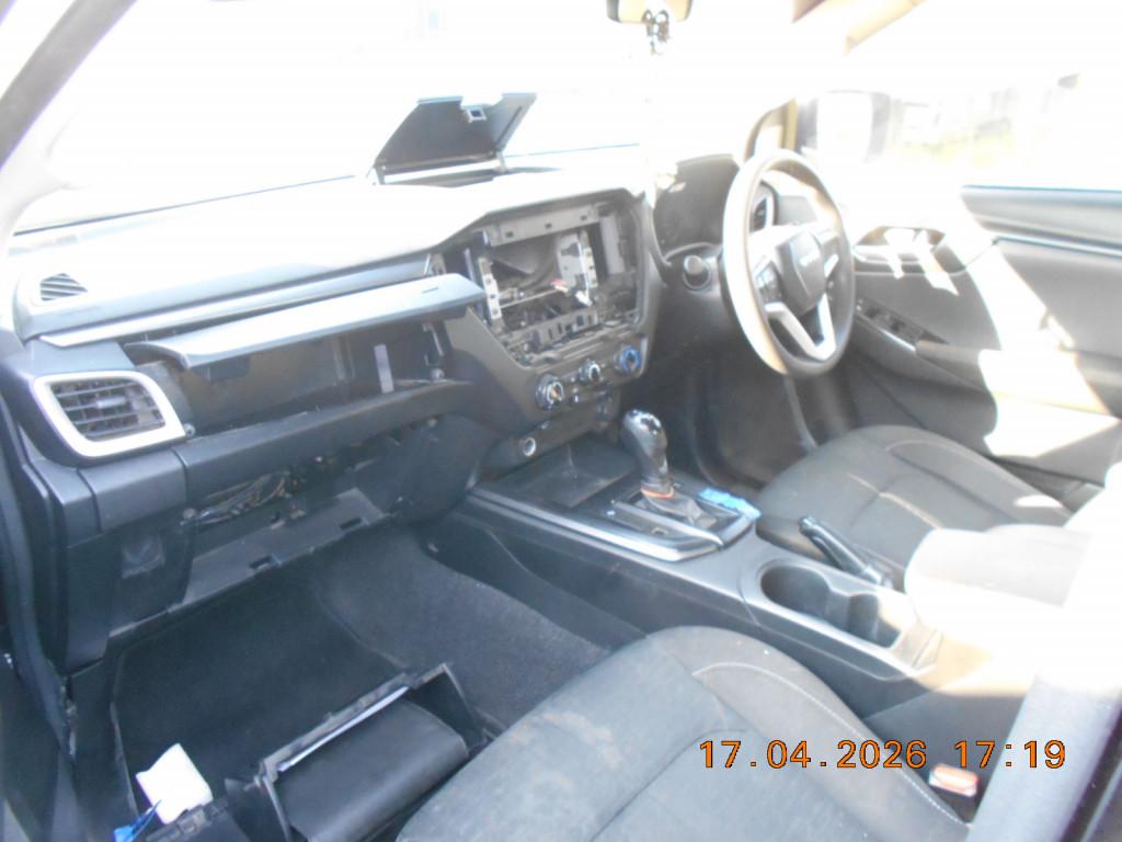 ISUZU D-MAX 1.9L 4X4 AT PREMIUM