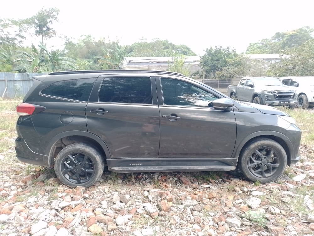 PERODUA ARUZ - 1500 AV (AUTO)