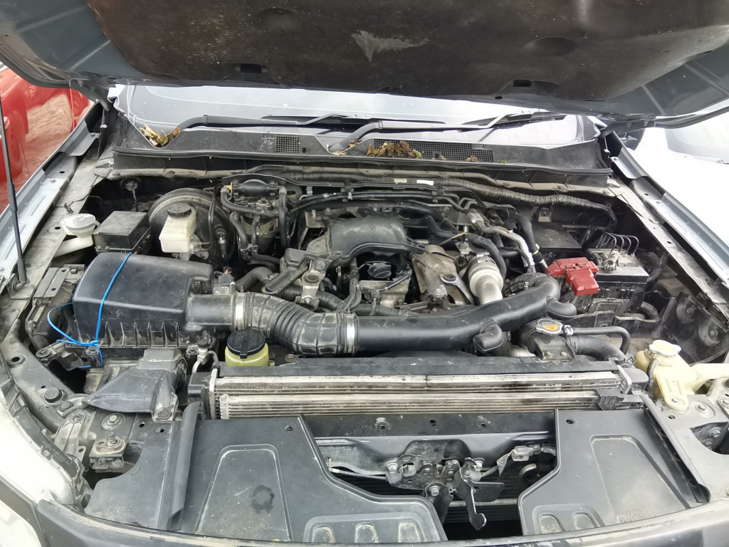 NISSAN NP300 NAVARA 2.5