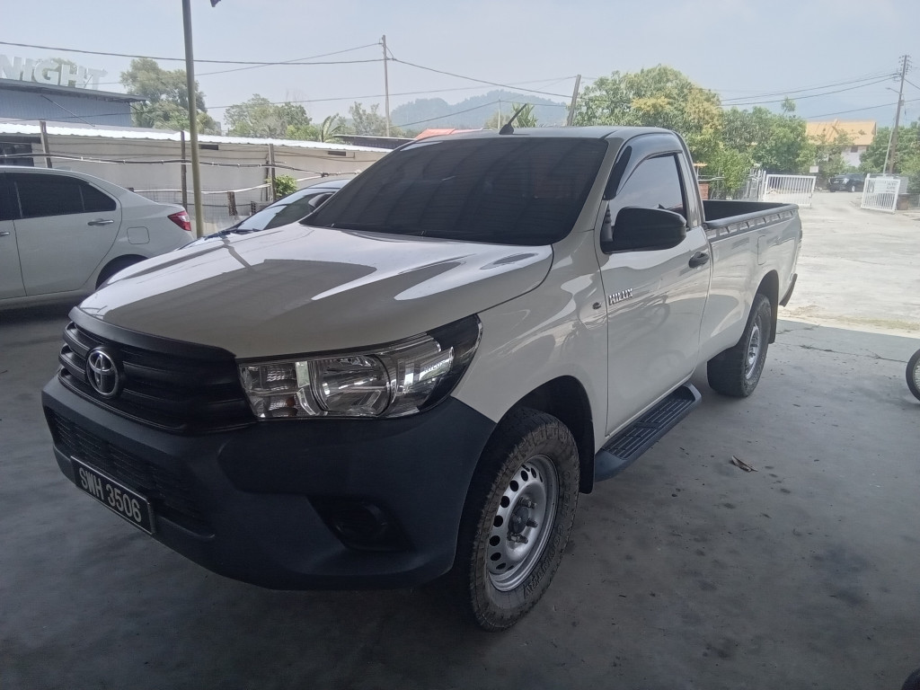 TOYOTA HILUX S/C 2.4 MT