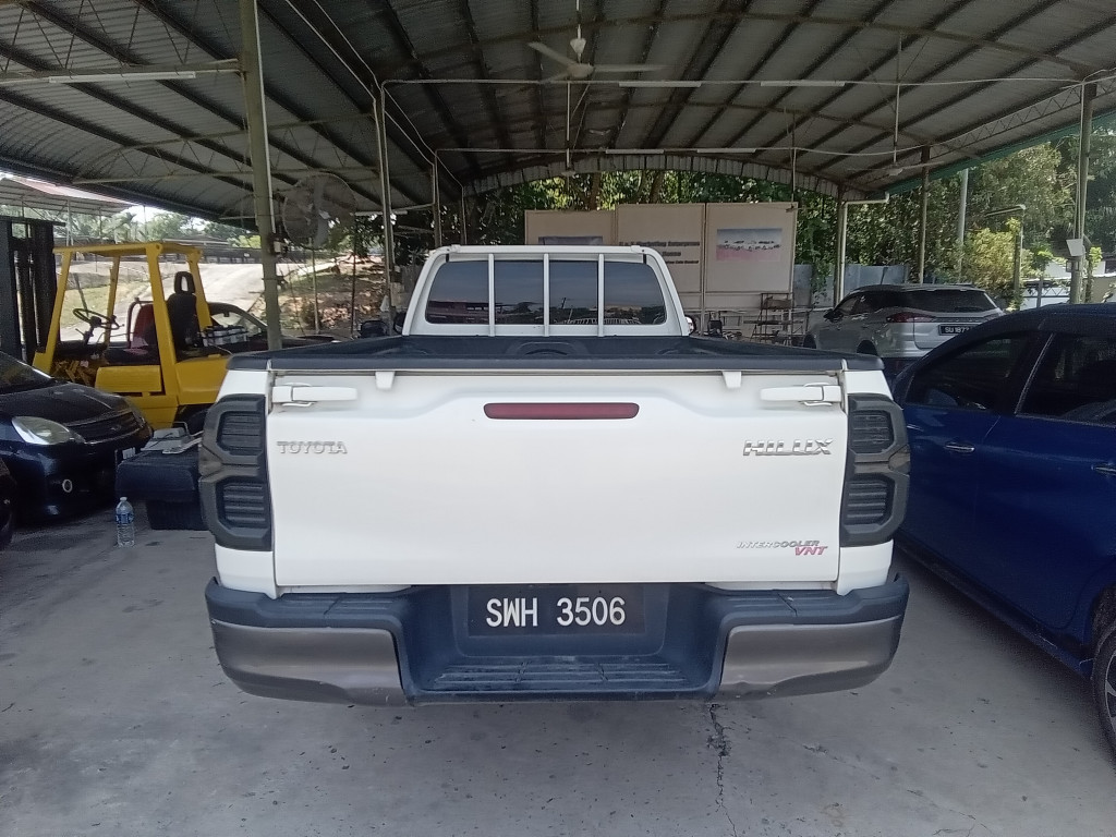TOYOTA HILUX S/C 2.4 MT