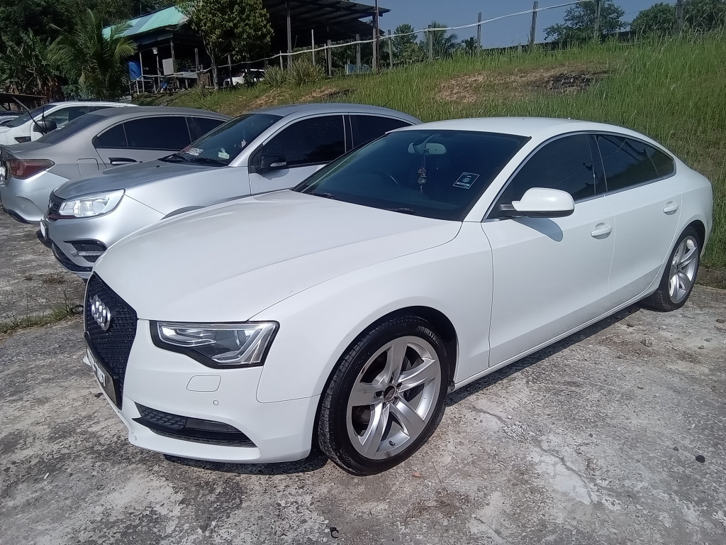 AUDI A5 2.0