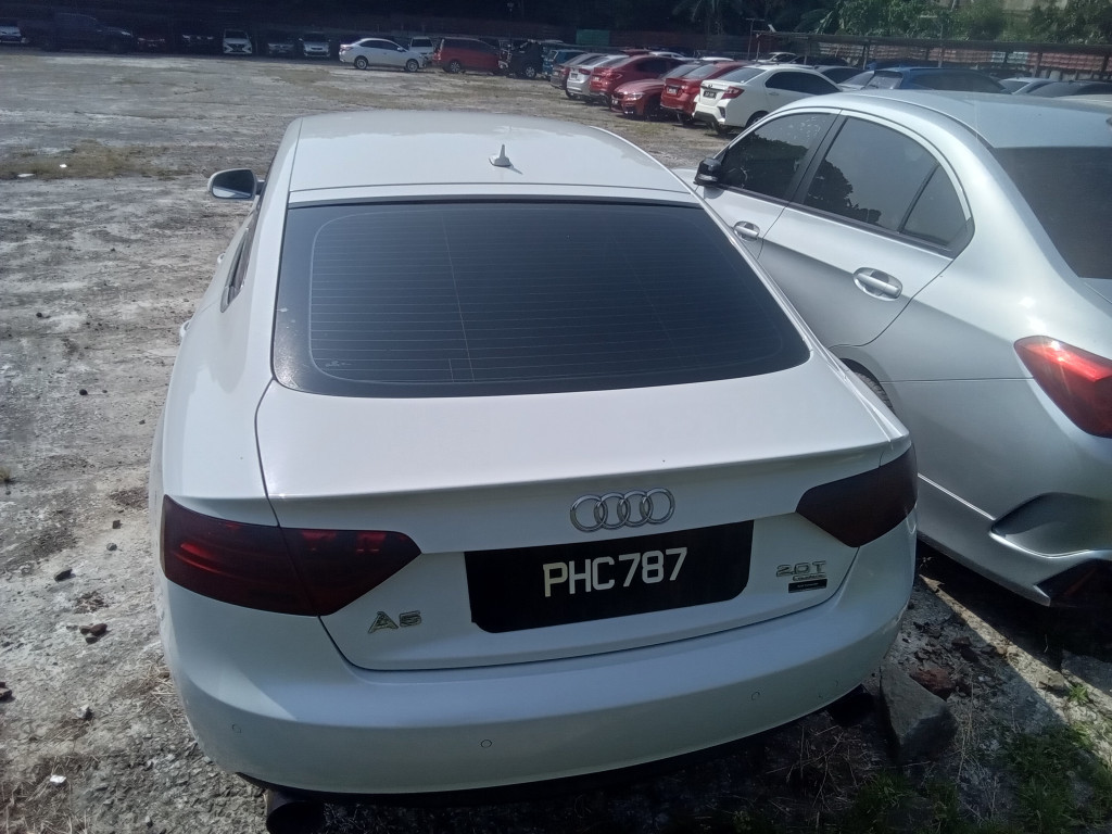 AUDI A5 2.0