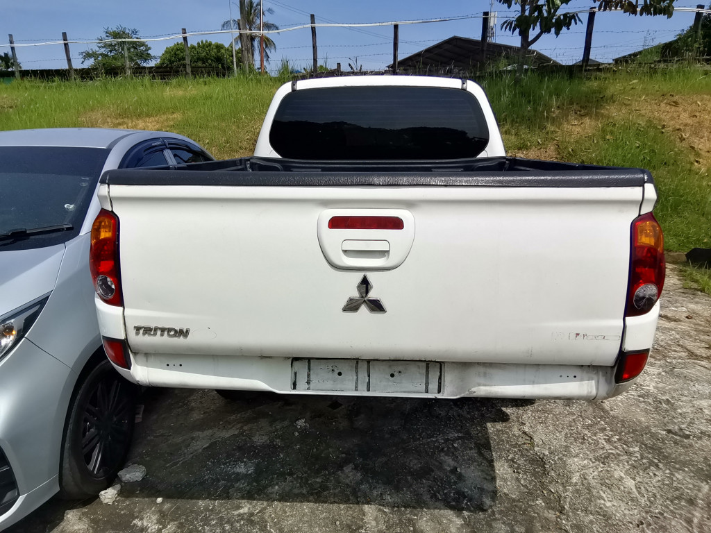 MITSUBISHI TRITON 2.5